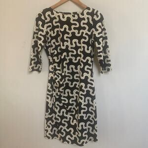 J McLaughlin Sheath Dress Black Beige Ruched Side Catalina Cloth Puzzle Piece